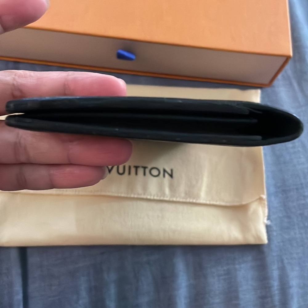 Louis Vuitton Epi wallet - Picture 7 of 9